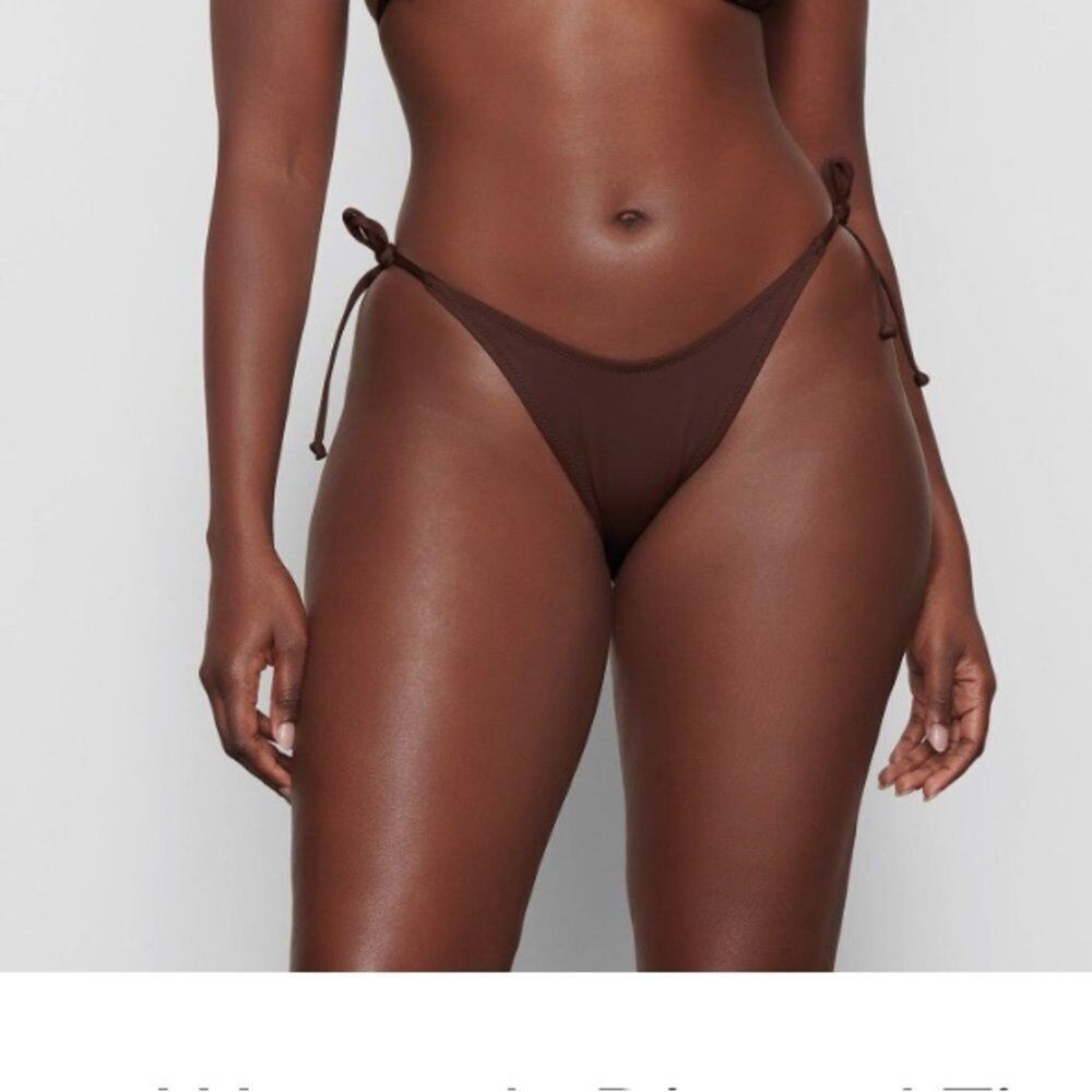 NWT SKIMS DIPPED TYE SKIMPY SIDE TIE BIKINI BOTTOM SIZE L